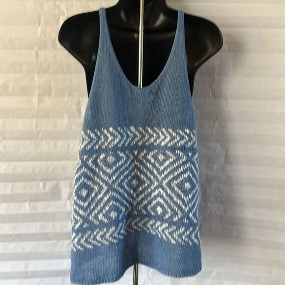 Hollister Women's Baby Blue White Striped Knit Tank Sweater Pullover Size Small - Picture 2 of 4